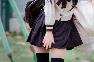 神楽坂真冬的蜘蛛女孩:这种写真,恰到好处的怪异与吸引,为啥让我心跳加速?