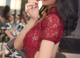 秀人网 - 大橘BBKira最新写真:他们在浴室里我却只想喝水的日子