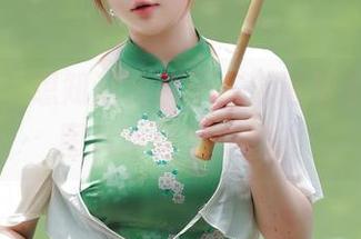 秀人网 - 想知道奈奈子在泳池里做了啥,图片给你答案吗?