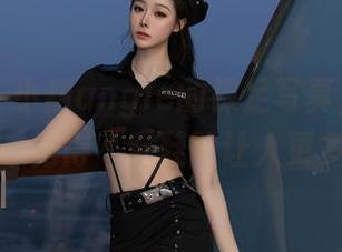 秀人网 - 小甜angle的裸足写真，合集在此——总觉得不穿鞋能让人更多感触。