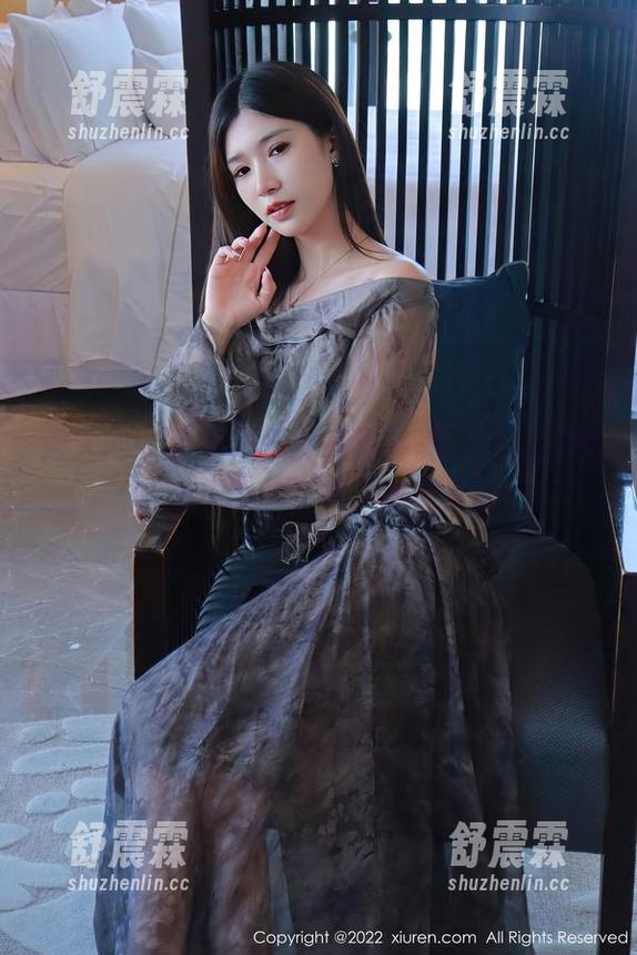 秀人网-小肉肉咪 秀人网 - 百看不厌的高清写真,小肉肉咪与死库水的互动,真有趣。