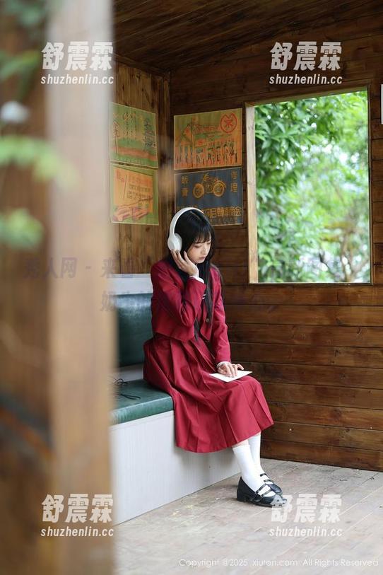 秀人网 - 来看“拍黄瓜girl”最新图集，奶牛的优雅让我捧心。