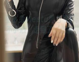 秀人网 - 星小兔Meetu黑色写真:打破规则,从‘不小心’走到了‘你能理解吗’!