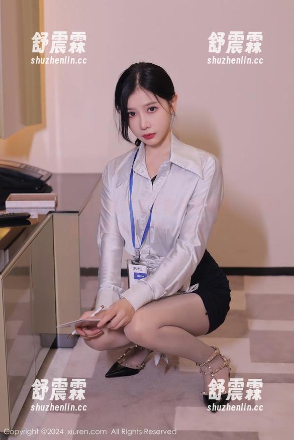 秀人网 - 看完林文文全套礼服原图，估计离下次约会又近一步了？