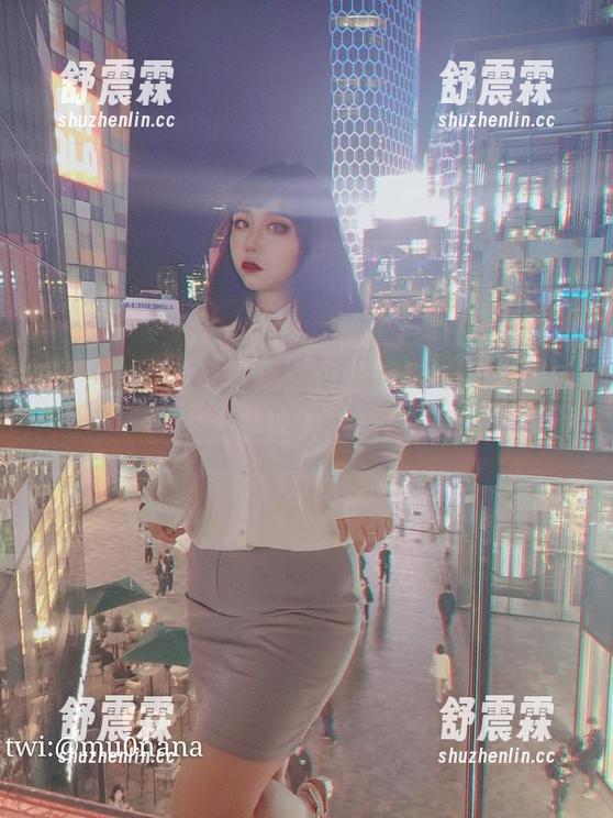 穆零Mu0 穆零Mu0的写真集:夜莺旗袍,拍出来的姿态太过迷人,选择太难