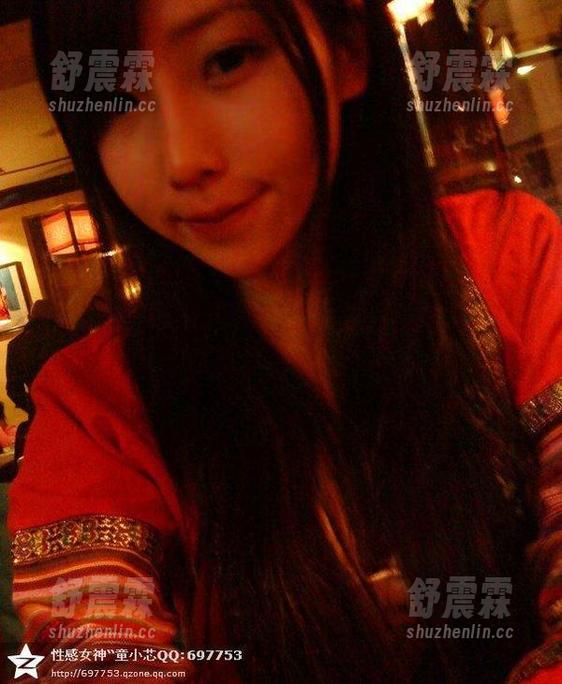 微密圈 - 瞅瞅这个，童小芯泳装写真集让水珠都会羞怯！