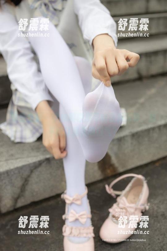 紧急企划 - 学妹樱樱樱可的最新写真，能不能让我先喘口气？