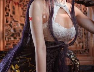 公主梦成真！翎柒菜菜的连衣裙cos照，图片里的我好像被童话书里的角色请走了