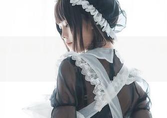 在蜜汁猫裘的婚纱图片中，我看到了一只优雅的猫咪婚礼。
