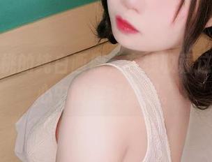 贞子蜜桃的纯白画廊，在线收藏这一幕，心中的美好如烟。