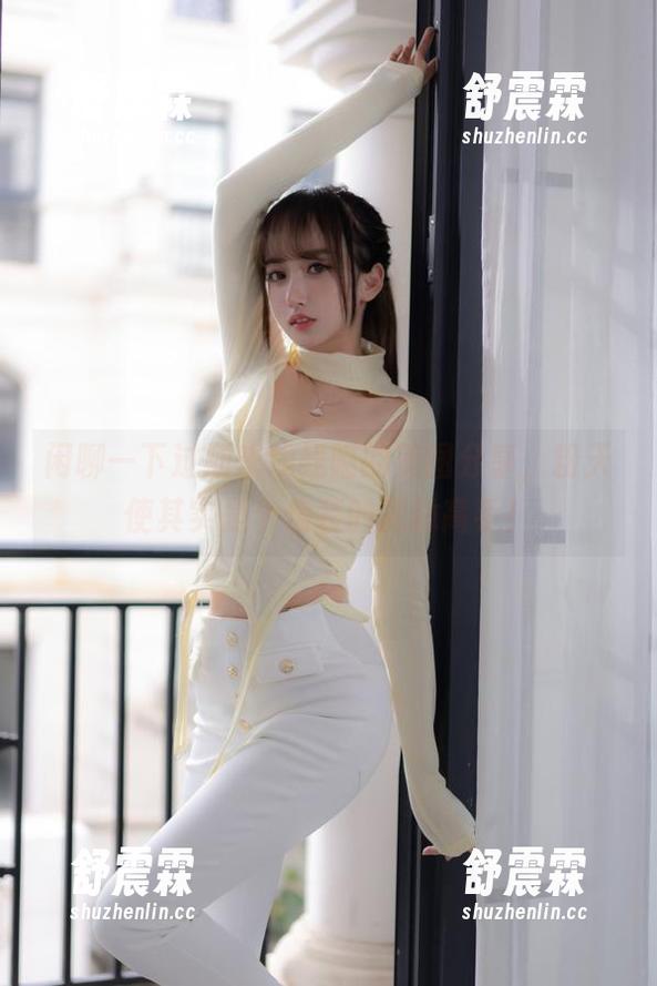 闲聊一下过期米线线喵的美图分享，粉天使其实是个伪装的武林高手！