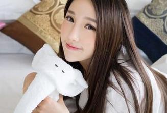 青豆客 - 图包大赏！大安妮在美脚分享上轻松俘获我的小心脏。